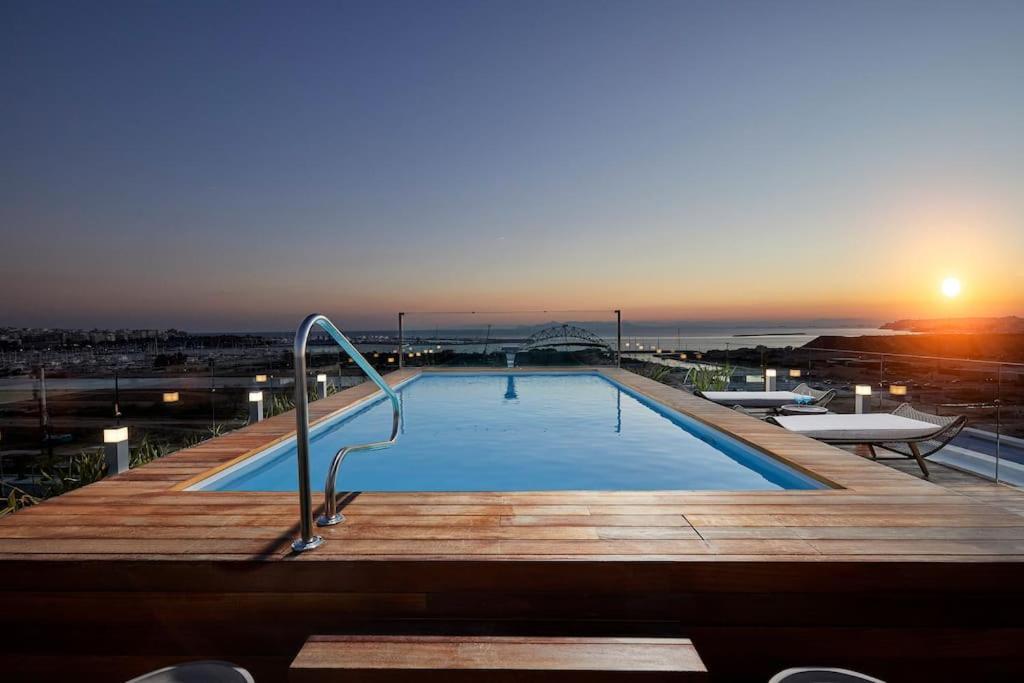 Cw Athens Riviera Suite Luaran gambar